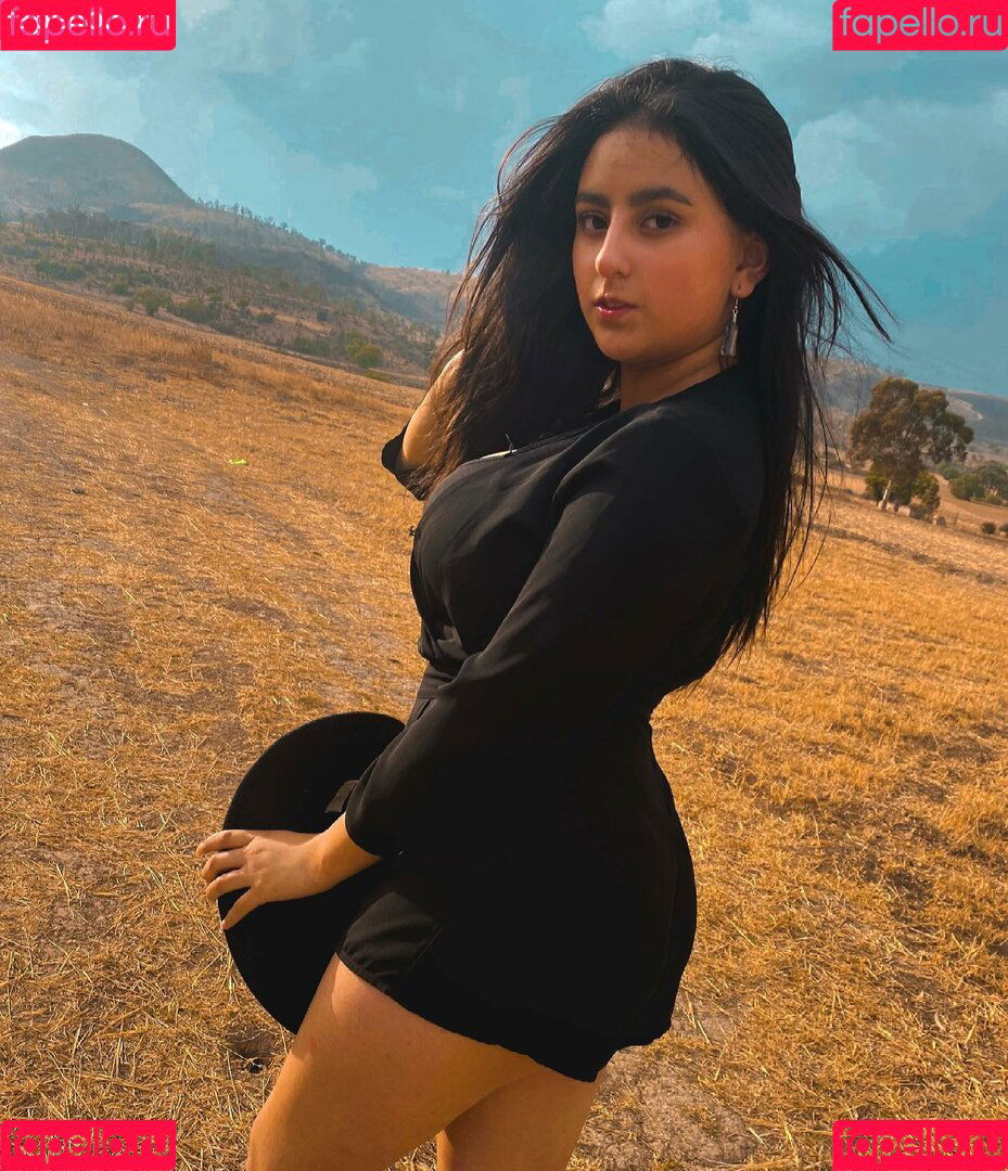 Danahe Vasquez Onlyfans Photo Gallery 