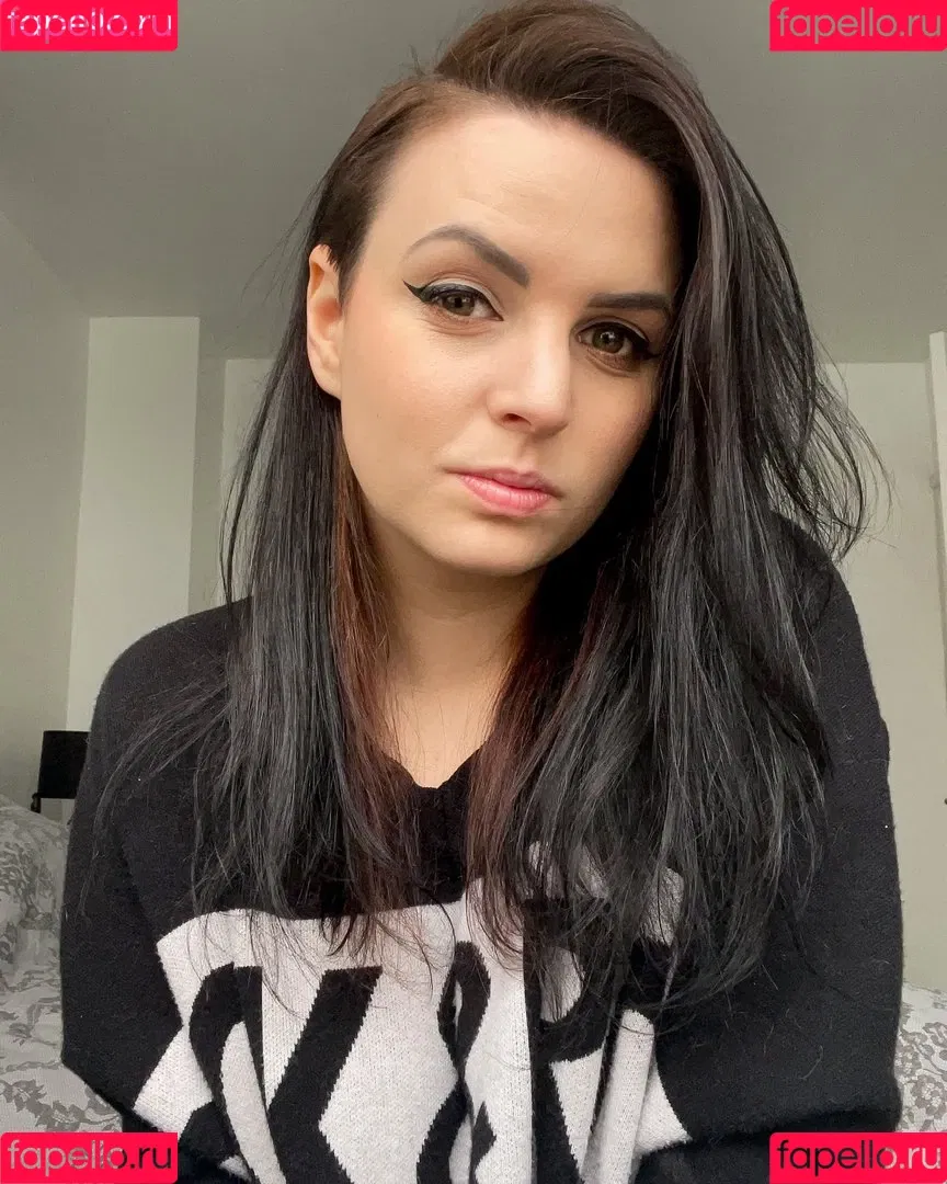 Emma Blackery Onlyfans Photo Gallery 