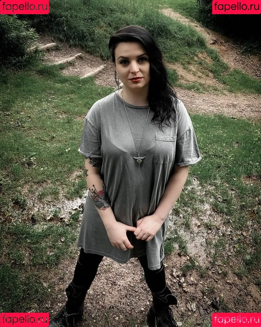 Emma Blackery Onlyfans Photo Gallery 