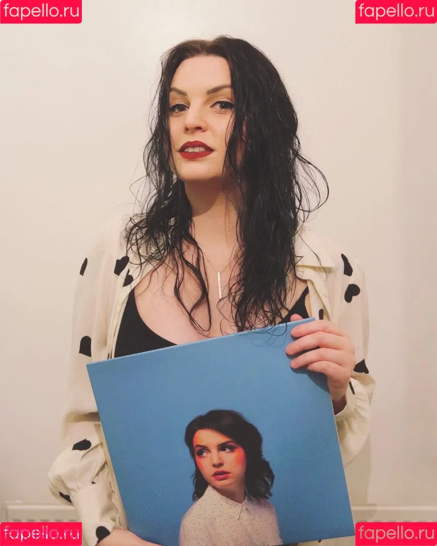 Emma Blackery Onlyfans Photo Gallery 