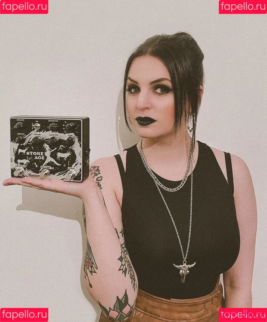 Emma Blackery Onlyfans Photo Gallery 