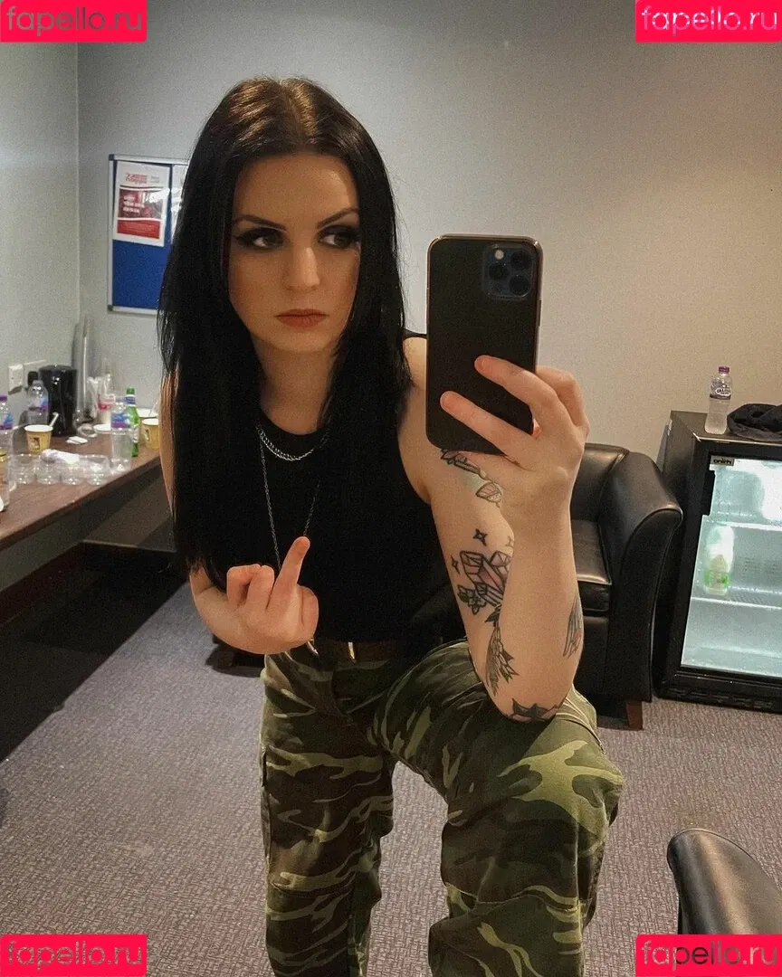 Emma Blackery Onlyfans Photo Gallery 
