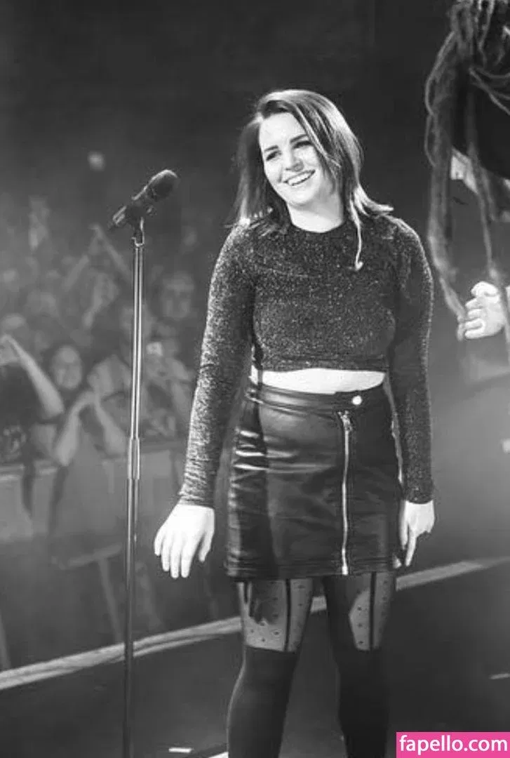 Emma Blackery Onlyfans Photo Gallery 