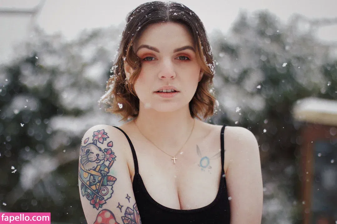 Emma Blackery Onlyfans Photo Gallery 
