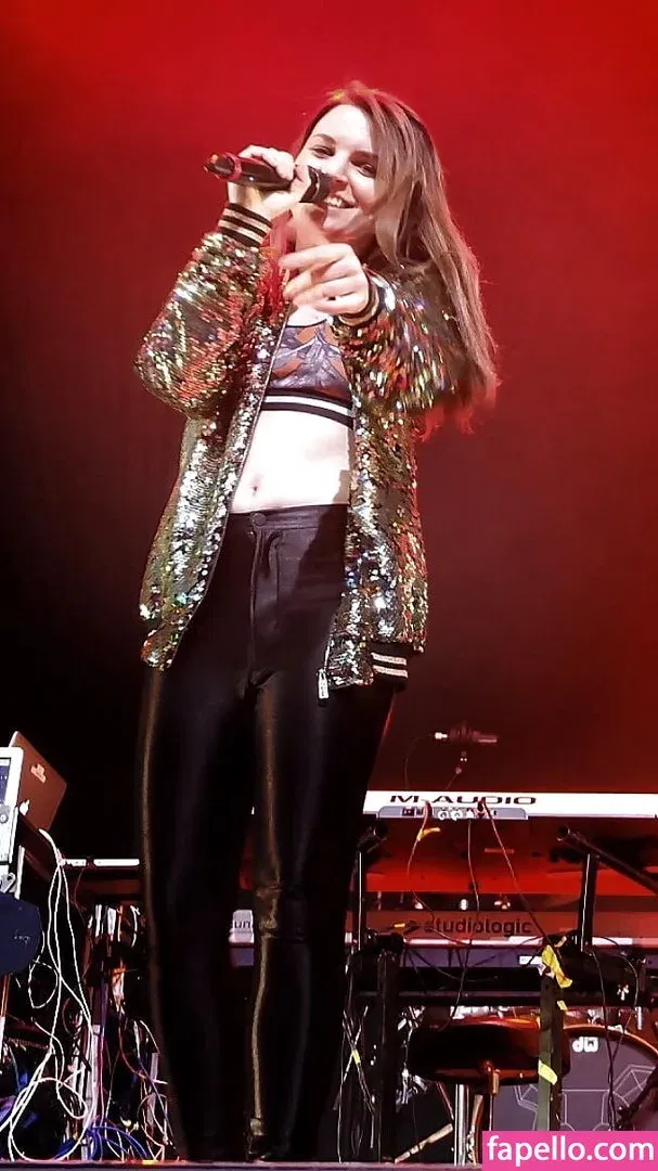 Emma Blackery Onlyfans Photo Gallery 