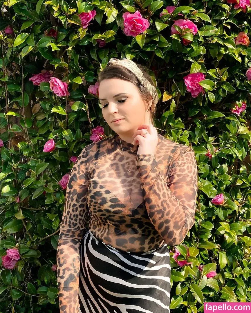 Emma Blackery Onlyfans Photo Gallery 