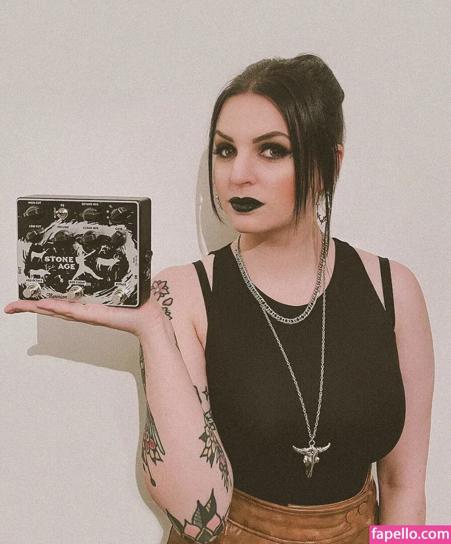 Emma Blackery Onlyfans Photo Gallery 