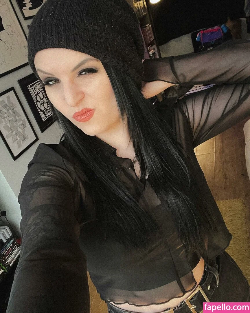 Emma Blackery Onlyfans Photo Gallery 