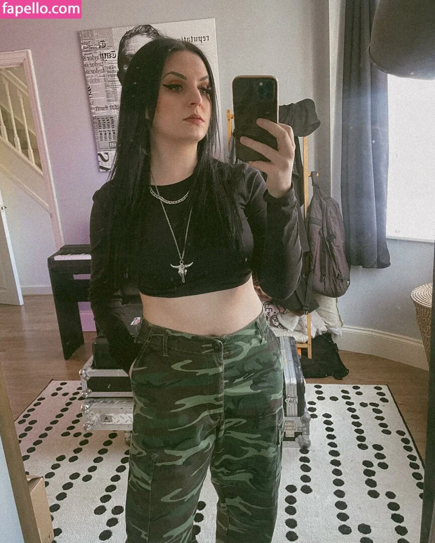 Emma Blackery Onlyfans Photo Gallery 