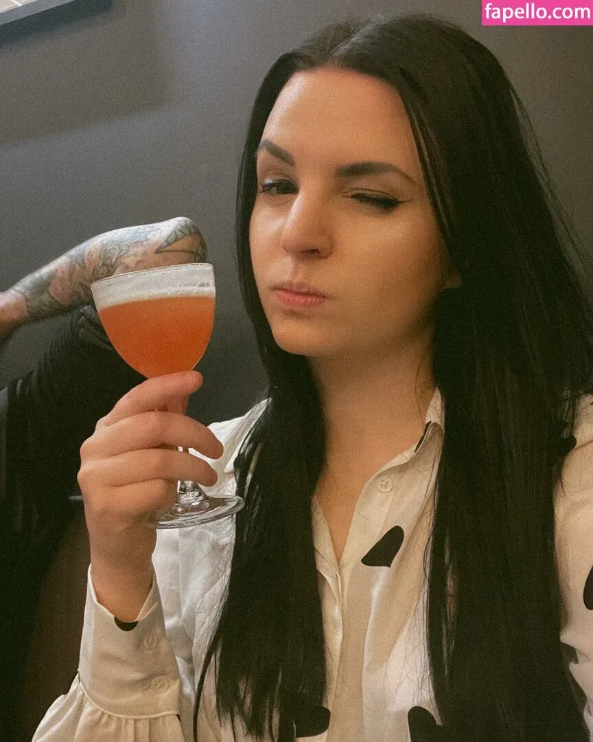 Emma Blackery Onlyfans Photo Gallery 