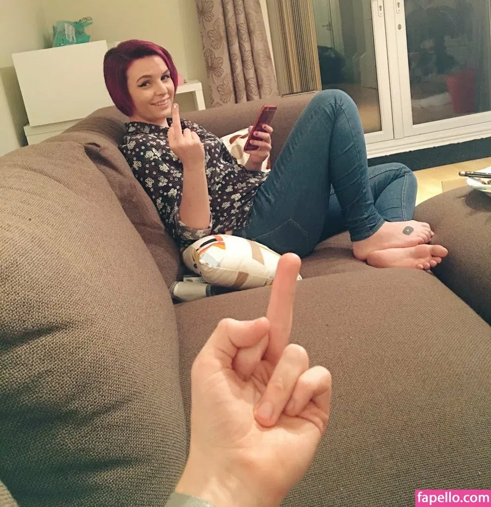 Emma Blackery Onlyfans Photo Gallery 