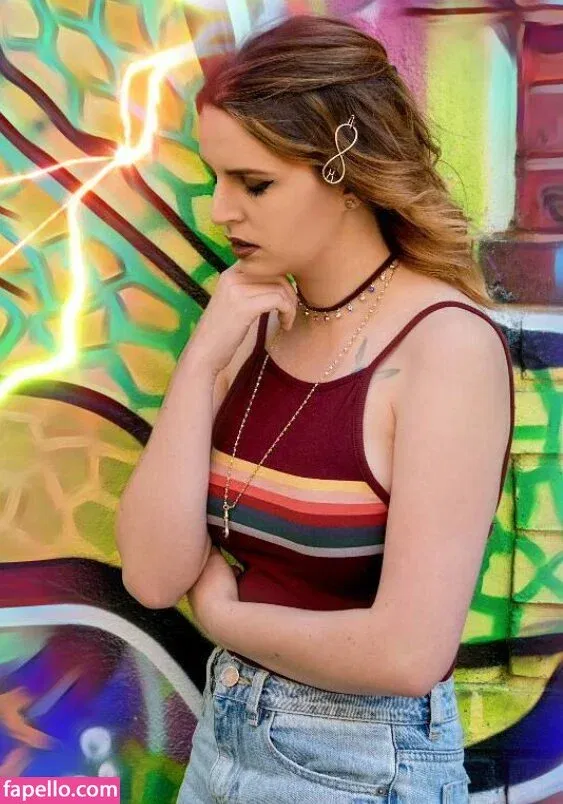 Emma Blackery Onlyfans Photo Gallery 