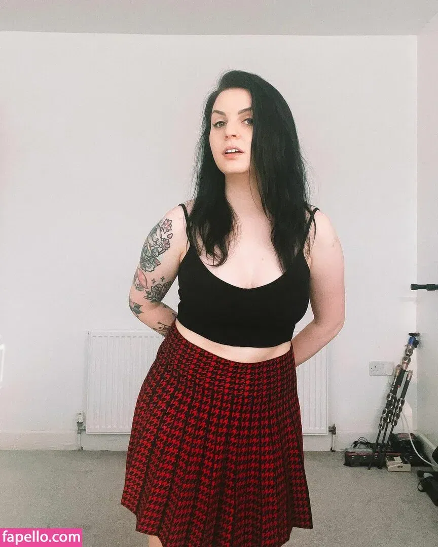Emma Blackery Onlyfans Photo Gallery 