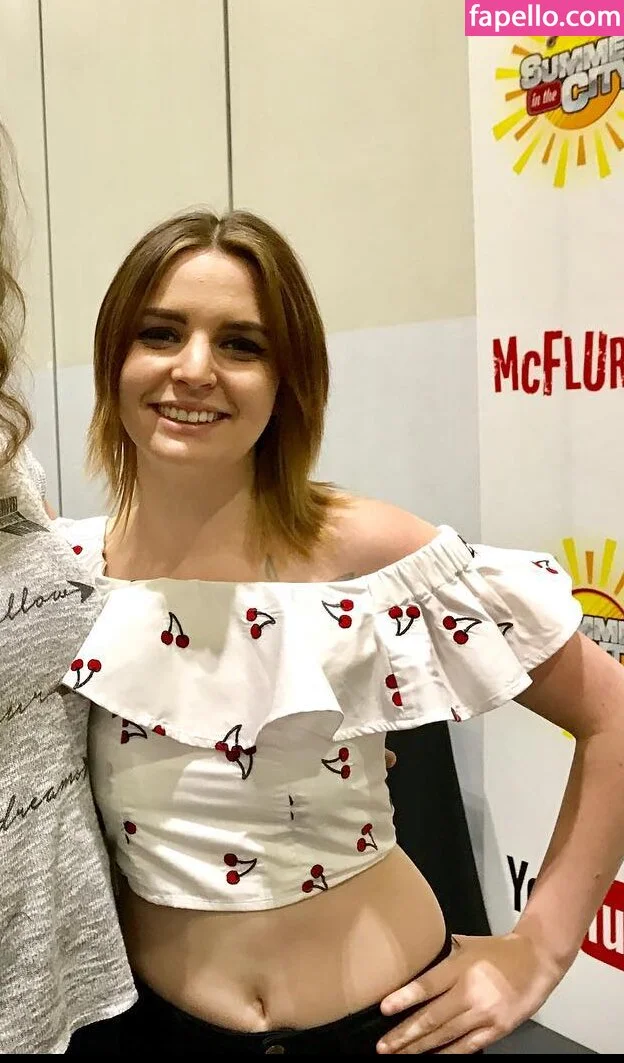 Emma Blackery Onlyfans Photo Gallery 