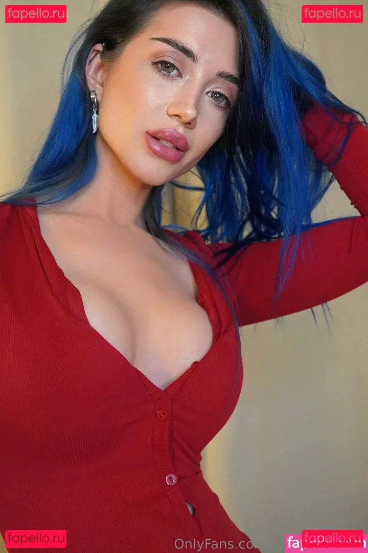 Lizzie Le Strange Onlyfans Photo Gallery 