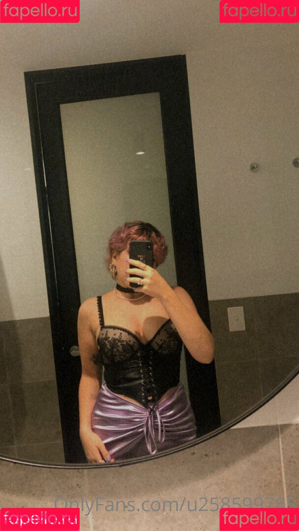 azramedea Onlyfans Photo Gallery 