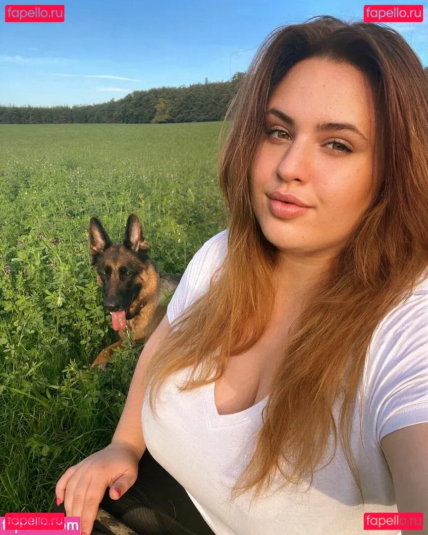 Babu Vale Onlyfans Photo Gallery 