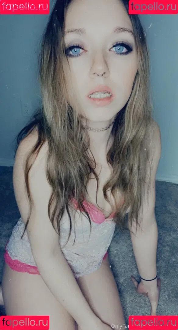 allimoona04 Onlyfans Photo Gallery 