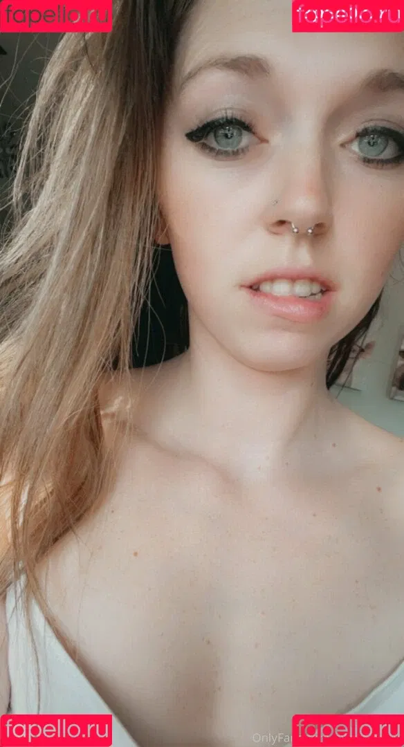allimoona04 Onlyfans Photo Gallery 
