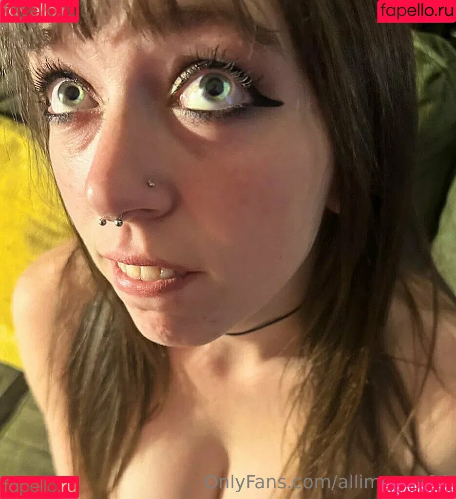allimoona04 Onlyfans Photo Gallery 
