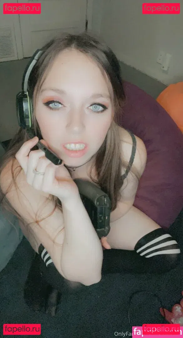 allimoona04 Onlyfans Photo Gallery 