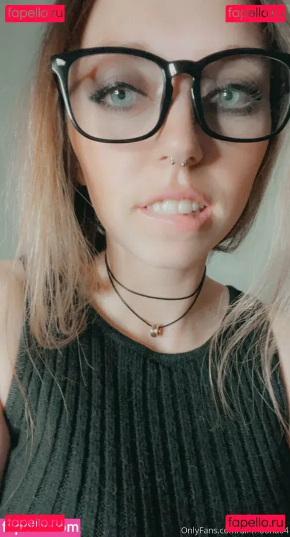 allimoona04 Onlyfans Photo Gallery 