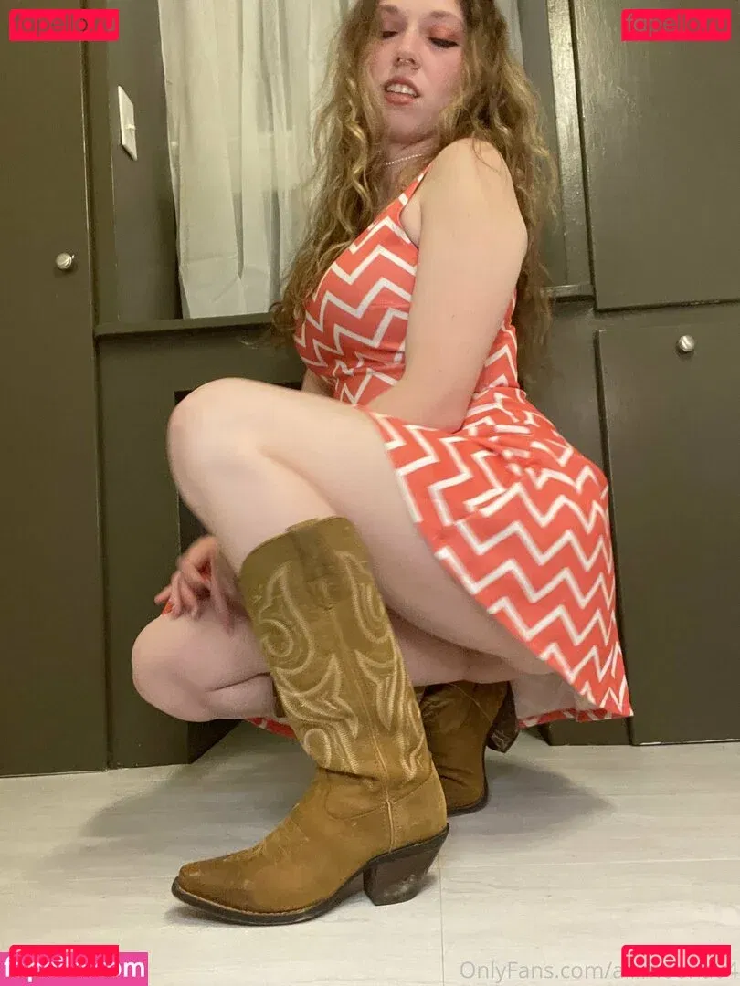 allimoona04 Onlyfans Photo Gallery 