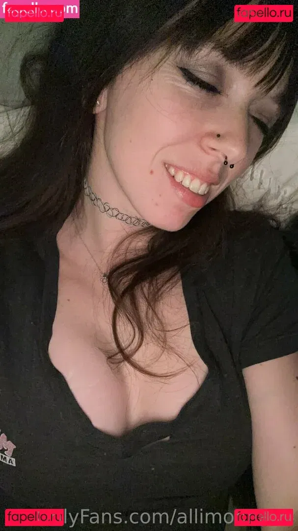 allimoona04 Onlyfans Photo Gallery 