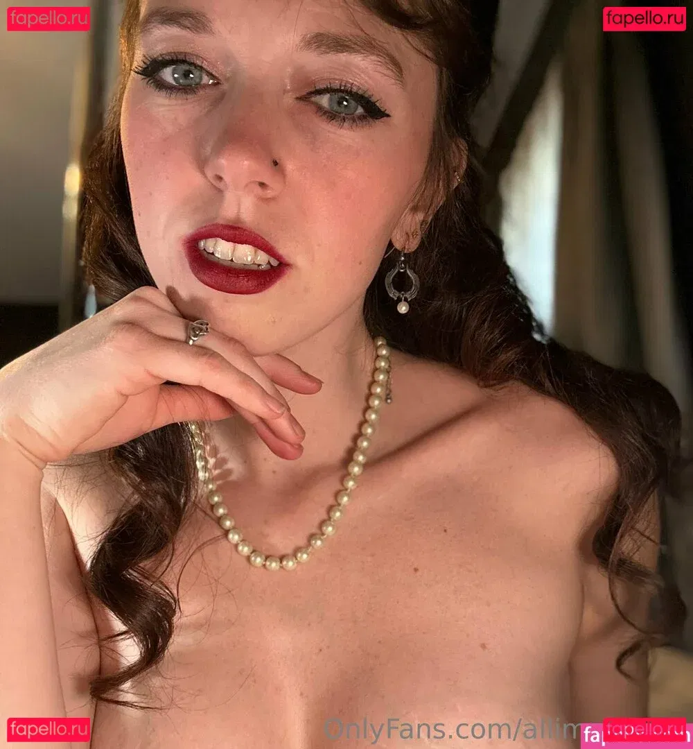 allimoona04 Onlyfans Photo Gallery 