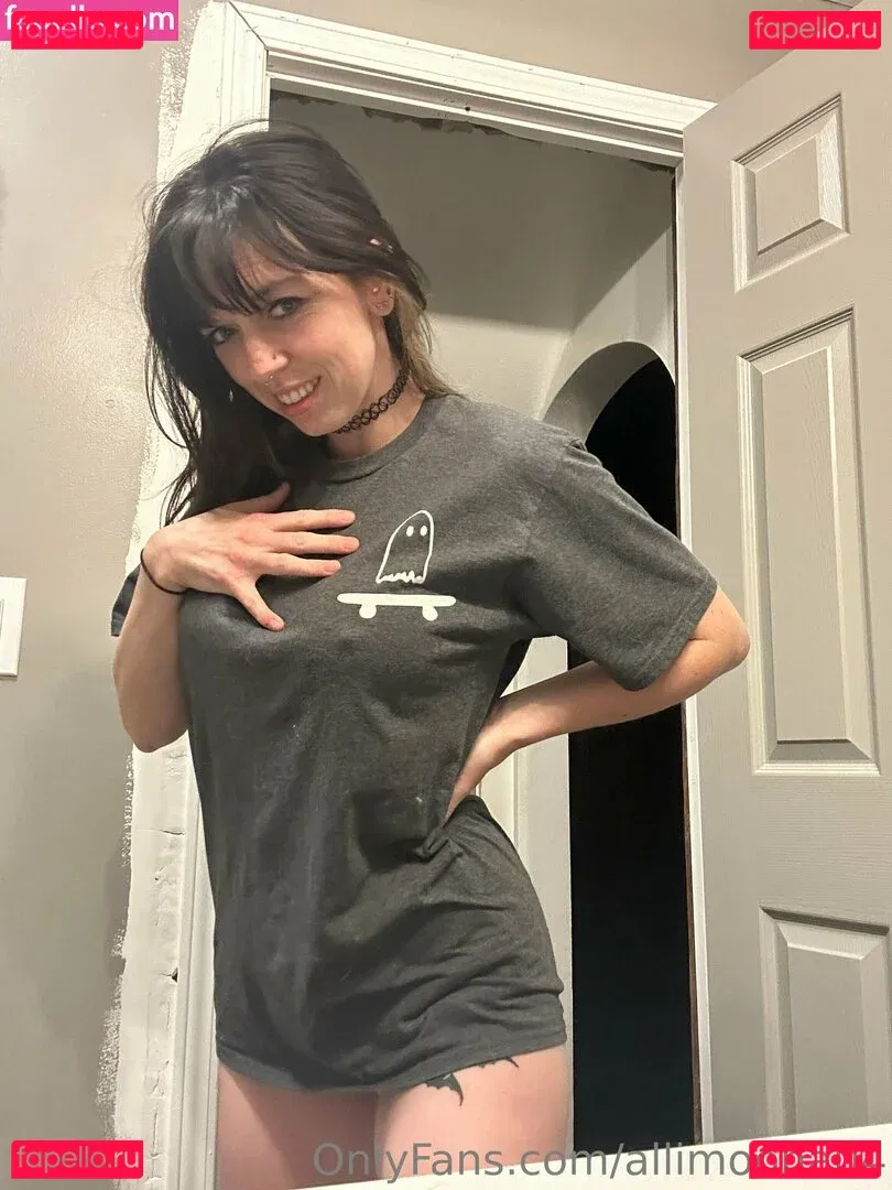 allimoona04 Onlyfans Photo Gallery 