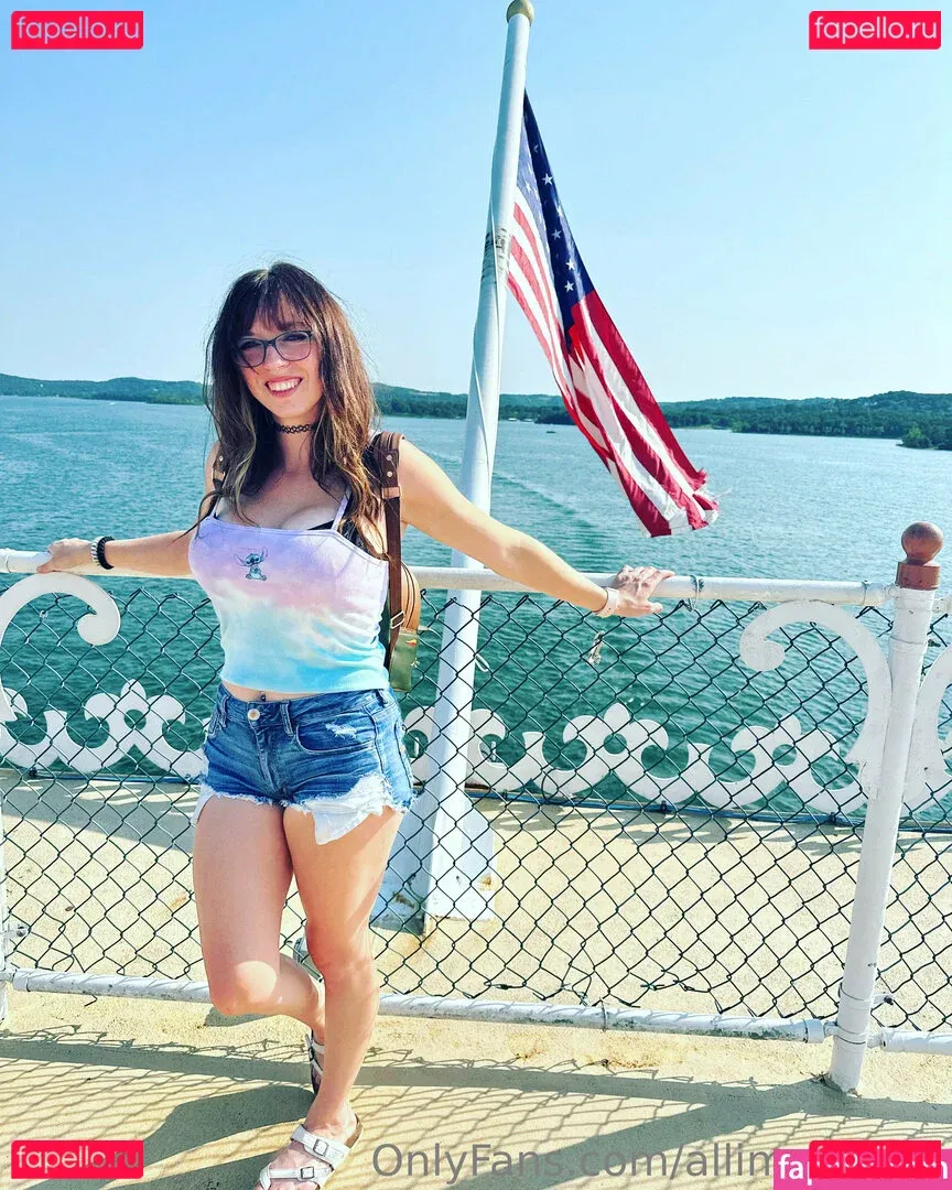 allimoona04 Onlyfans Photo Gallery 