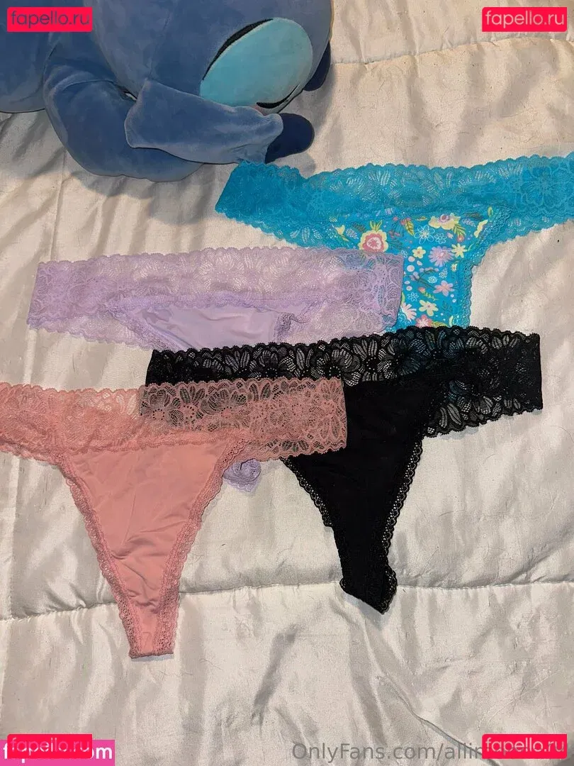 allimoona04 Onlyfans Photo Gallery 