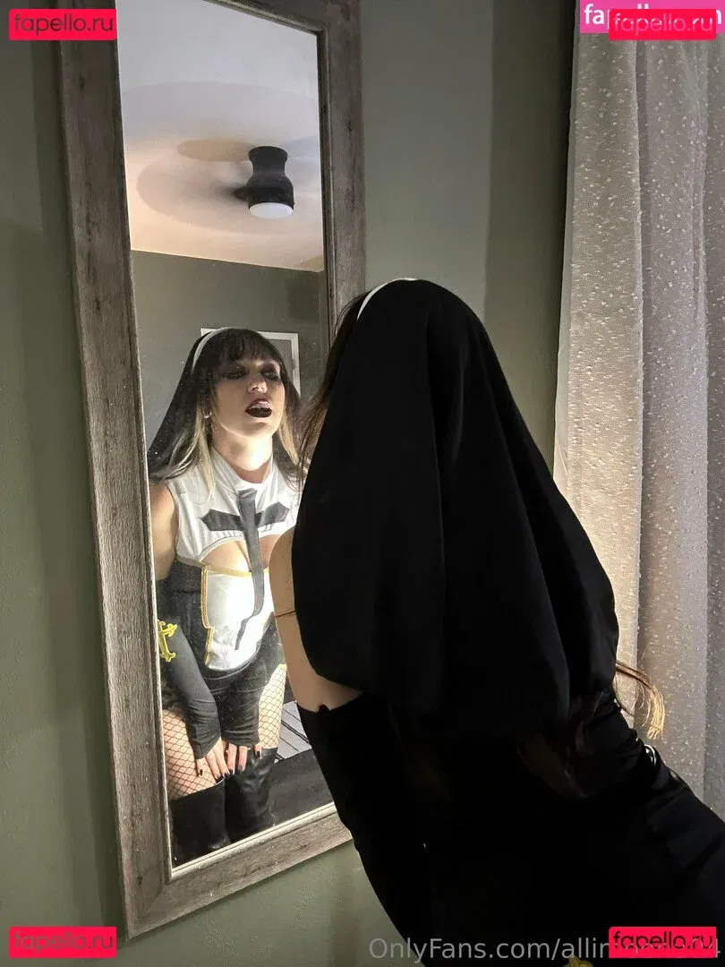 allimoona04 Onlyfans Photo Gallery 