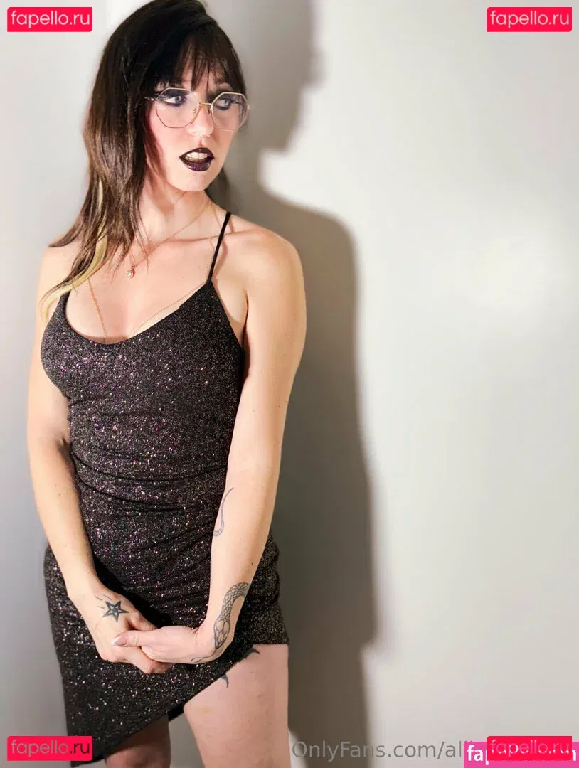 allimoona04 Onlyfans Photo Gallery 