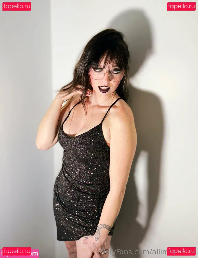 allimoona04 Onlyfans Photo Gallery 