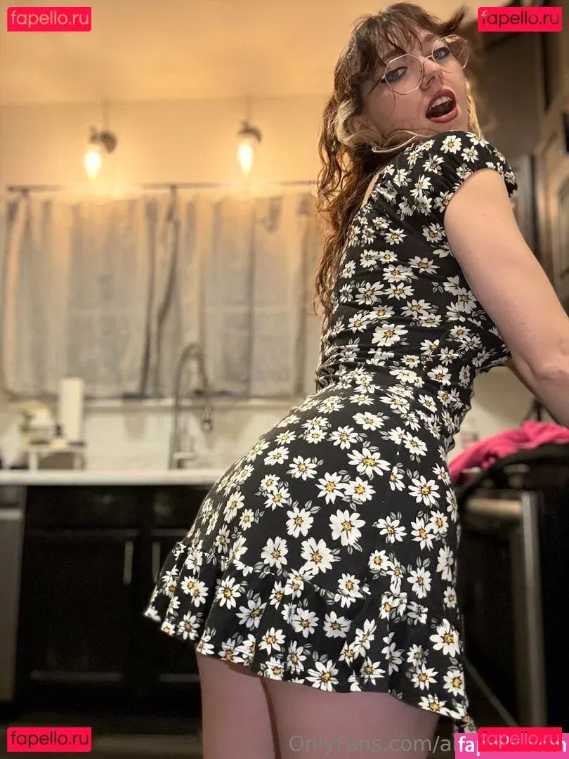 allimoona04 Onlyfans Photo Gallery 