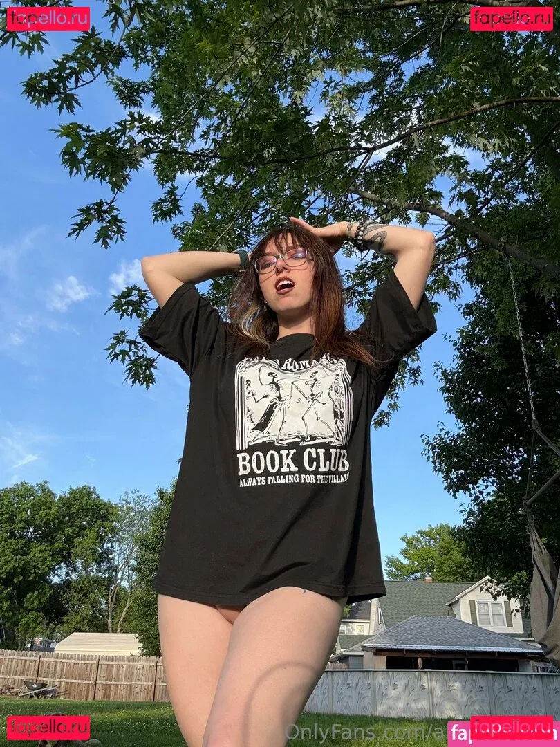 allimoona04 Onlyfans Photo Gallery 