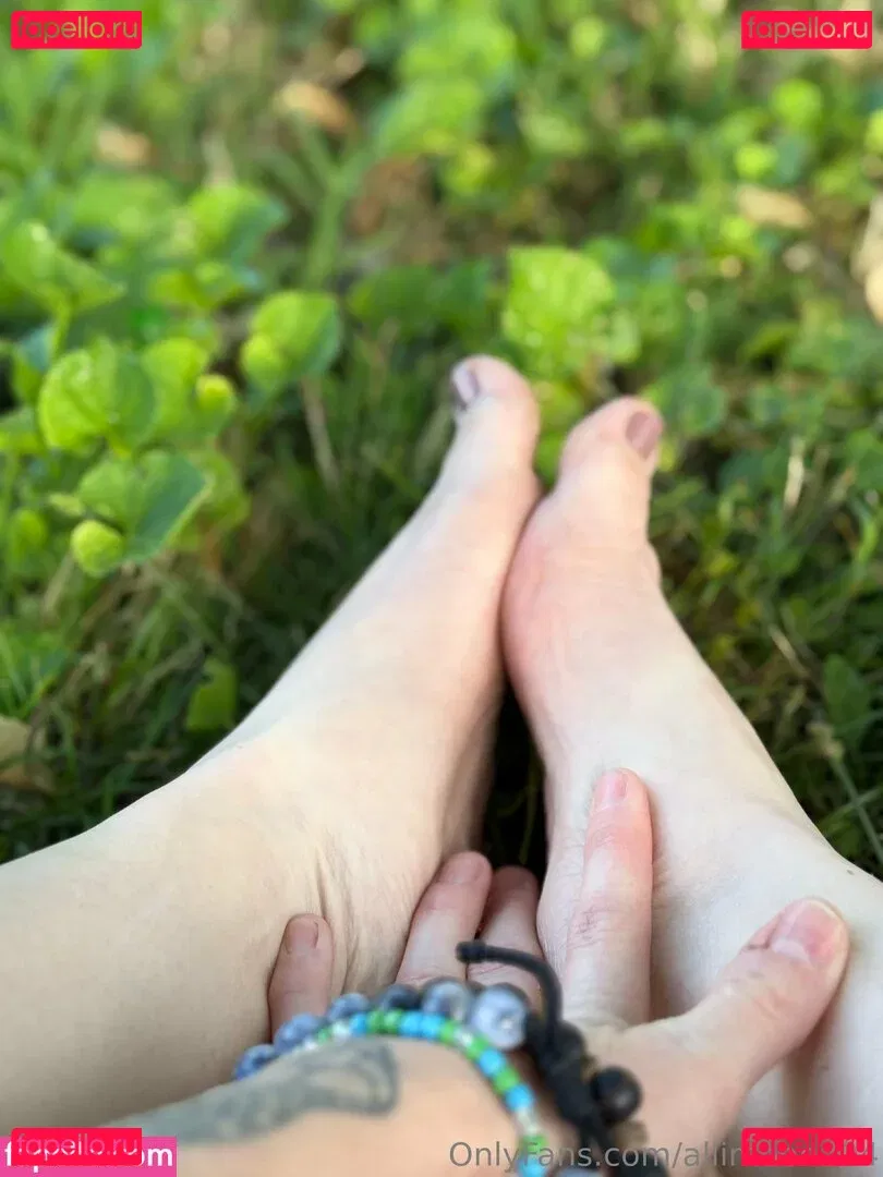 allimoona04 Onlyfans Photo Gallery 