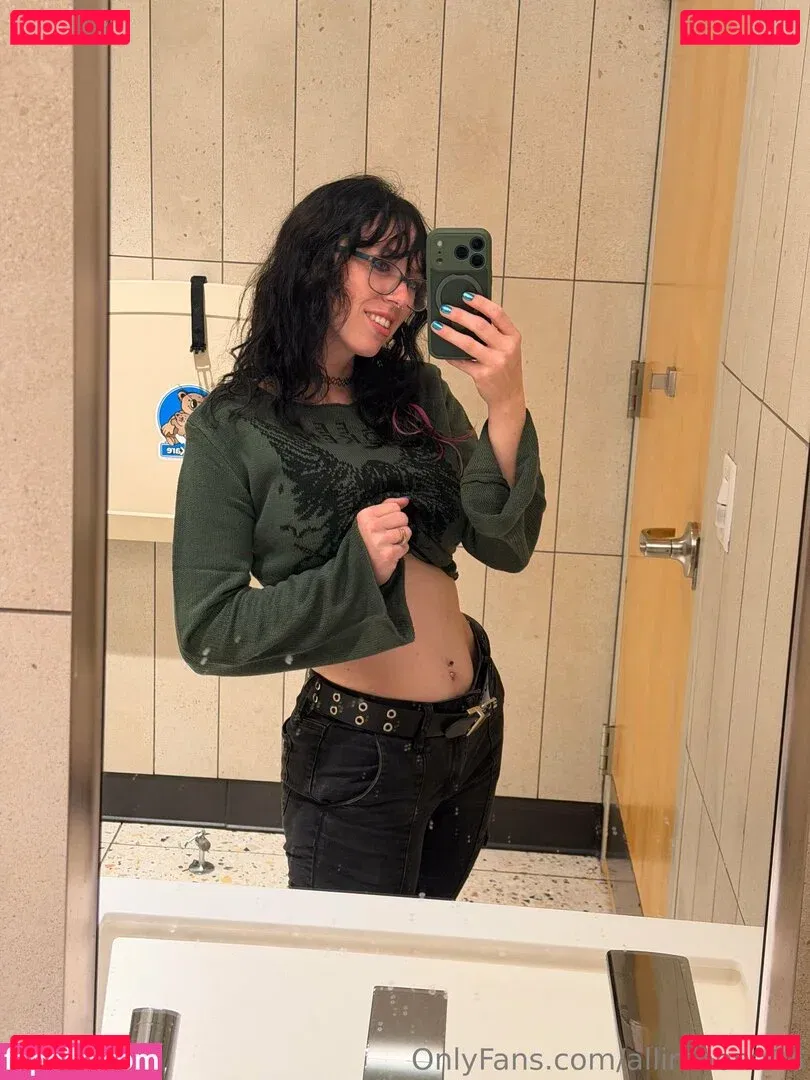 allimoona04 Onlyfans Photo Gallery 