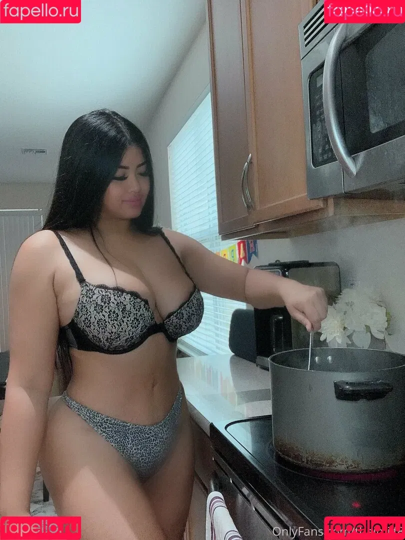 wildasianflower Onlyfans Photo Gallery 