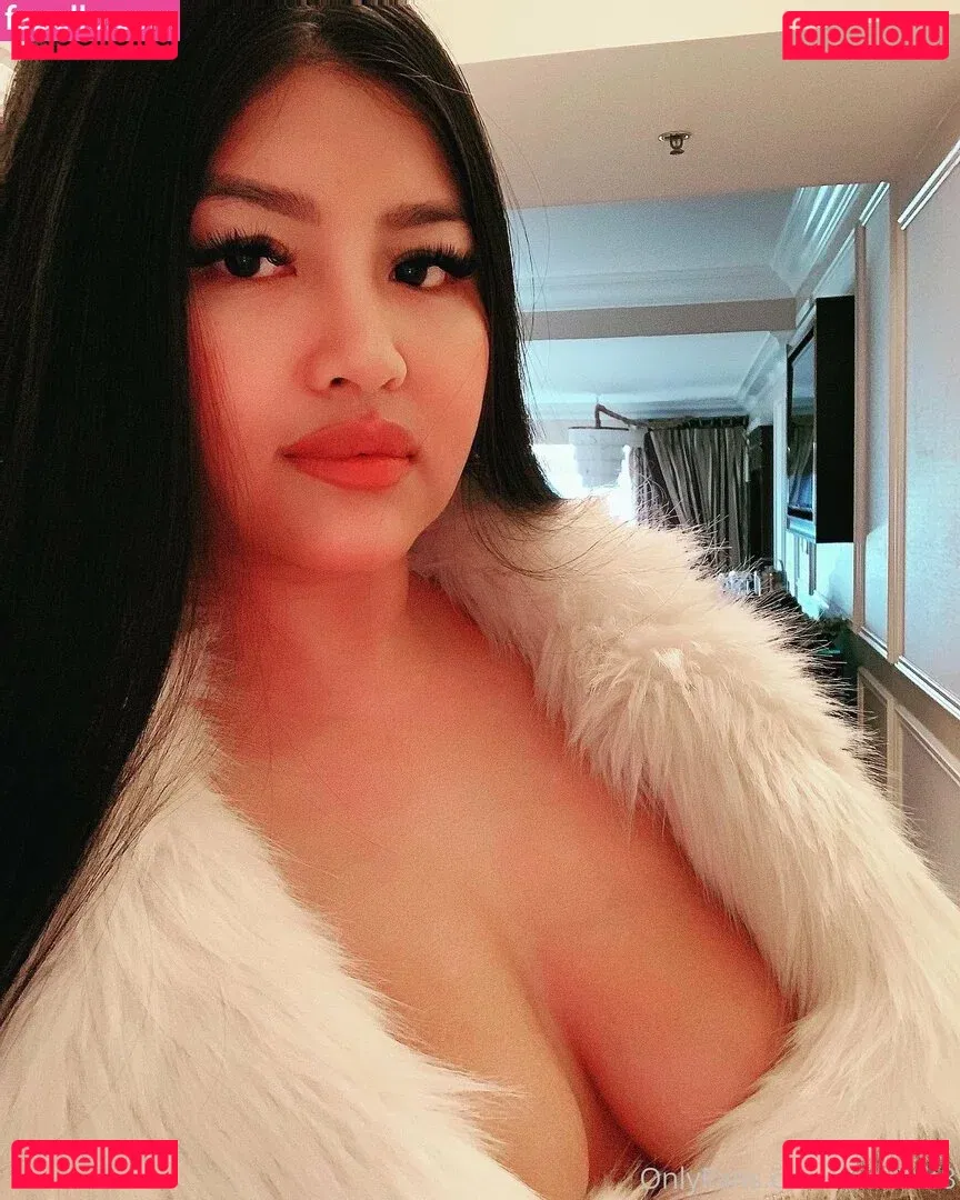 wildasianflower Onlyfans Photo Gallery 