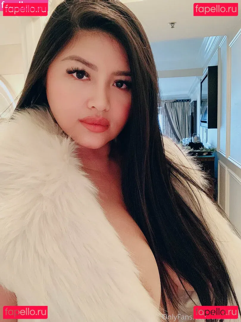wildasianflower Onlyfans Photo Gallery 