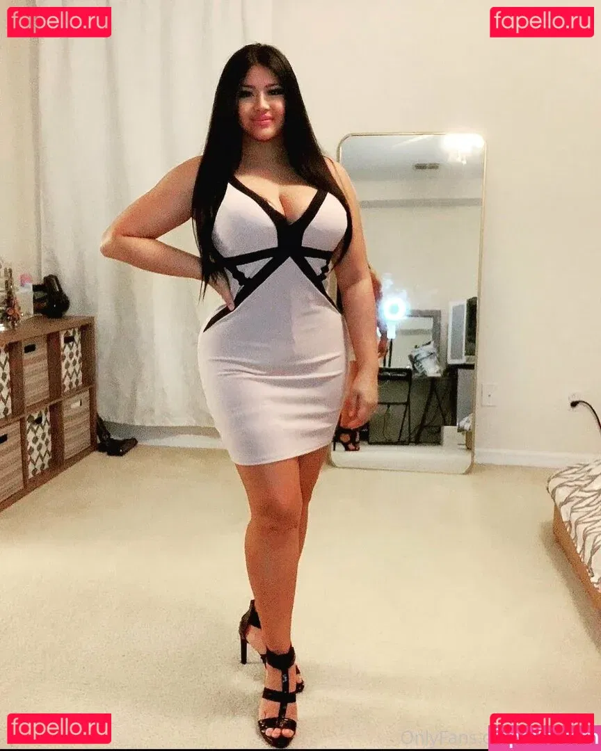 wildasianflower Onlyfans Photo Gallery 