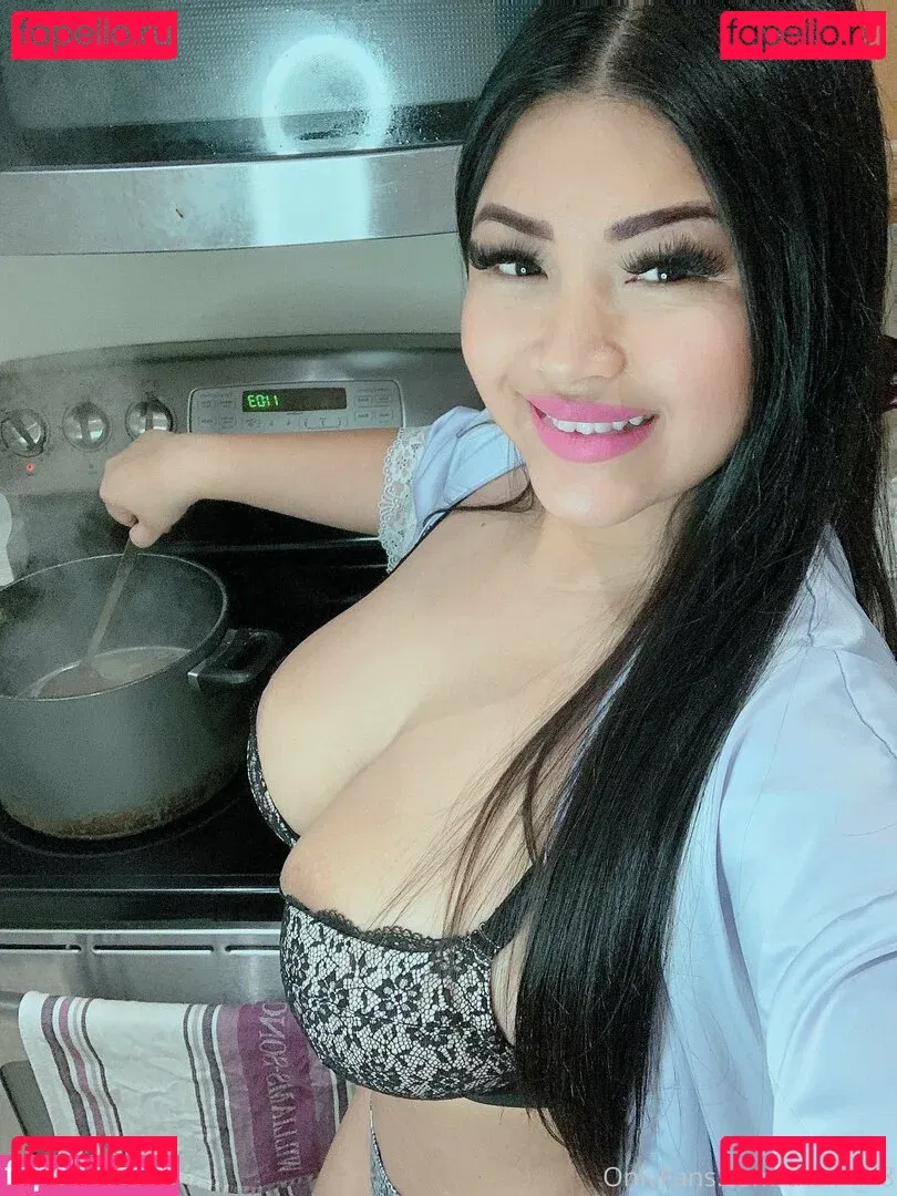 wildasianflower Onlyfans Photo Gallery 