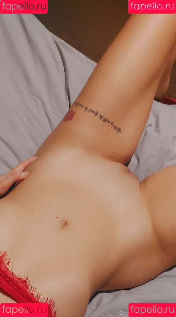 violet.bb Onlyfans Photo Gallery 