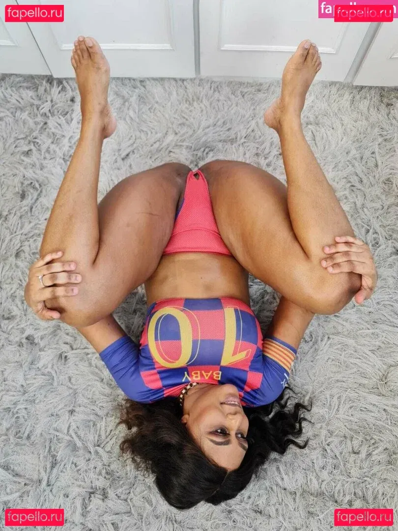 bigasstrishavip Onlyfans Photo Gallery 