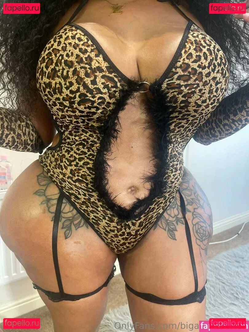 bigasstrishavip Onlyfans Photo Gallery 