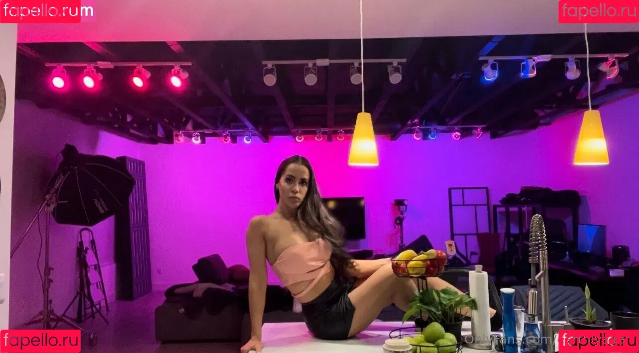earthlyalien Onlyfans Photo Gallery 