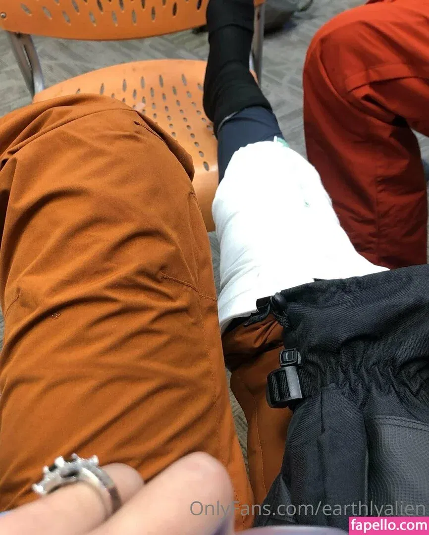 earthlyalien Onlyfans Photo Gallery 