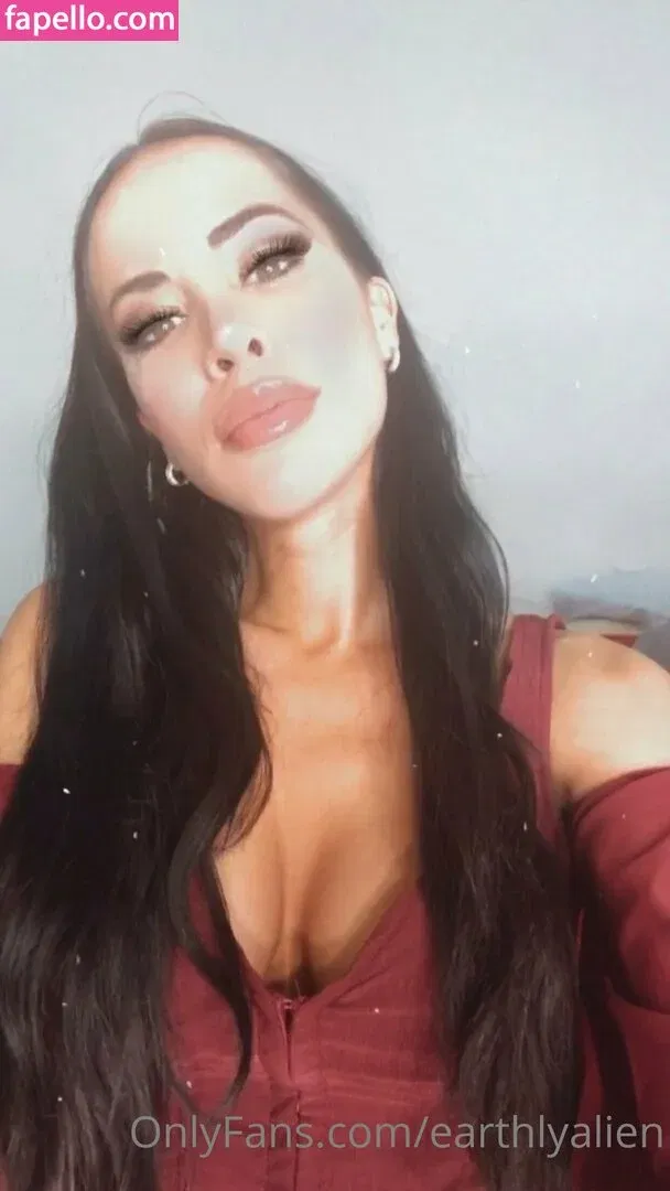 earthlyalien Onlyfans Photo Gallery 